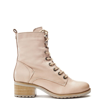 Bezzy W Cream Leather Boots