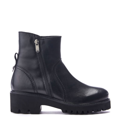 Oster Black Leather Boots